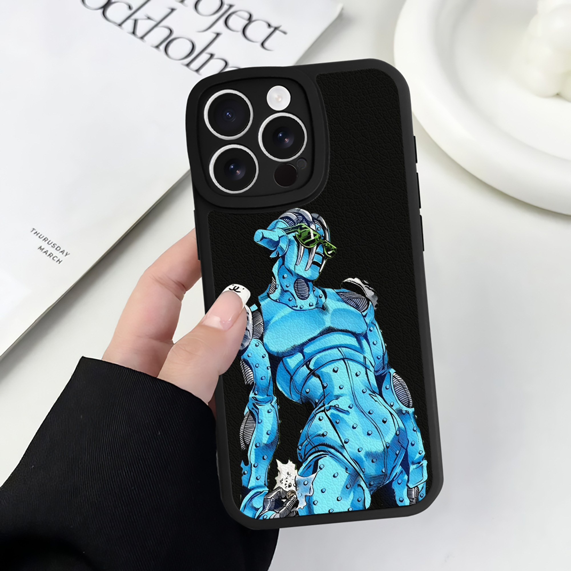（画像用） ジョジョの奇妙な冒険 JoJo's Bizarre Adventure 【iPhone 16シリーズ対応】シリコンスマホケース（レザー調） 材質：シリコン